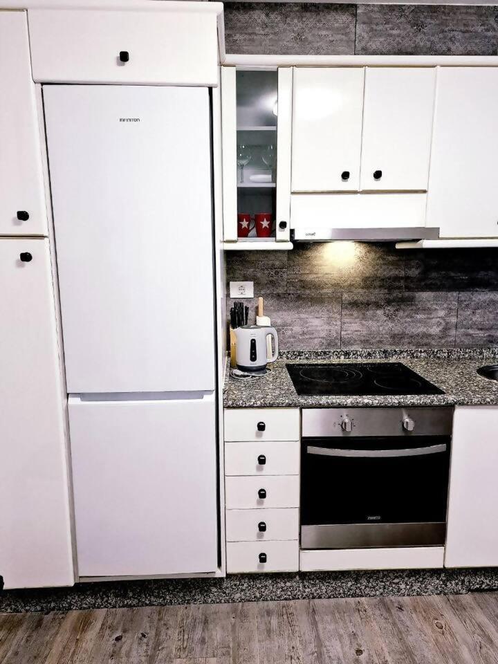 Espacioso Y Luminoso Apartamento Оуренсе Екстериор снимка